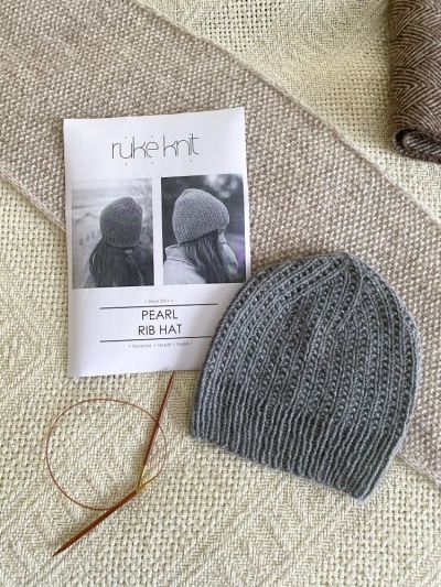 Pearl Rib Hat Knitting Pattern – Beginner-Friendly, Quick & Simple