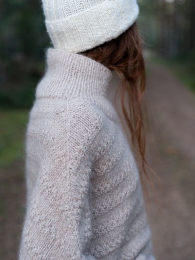 Knitting pattern for the Ruke Iris sweater