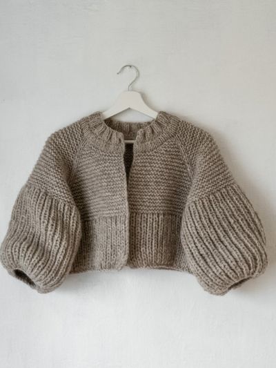 Grey Sheep Jacket Knitting Pattern – Stylish Short Cardigan with Balloon Sleeves