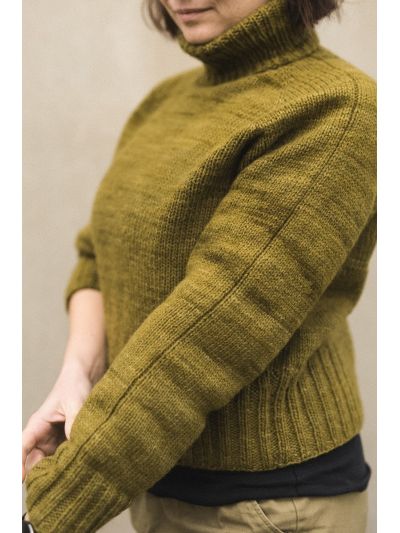 Turtleneck Sweater Knitting Pattern – Midi Length, Foldable Neck & Timeless Design