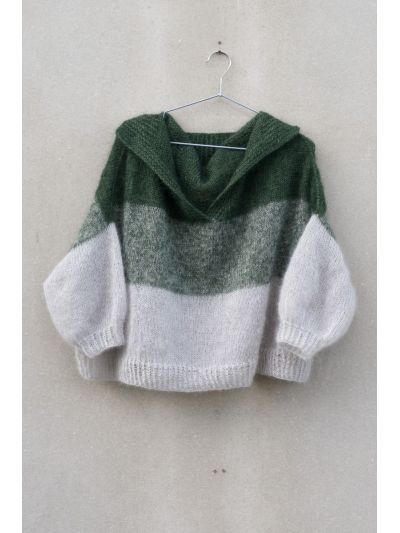 Green-Day Sweater Knitting Pattern – Wide V-Neck, 3/4 Balloon Sleeves & Two-Color Design