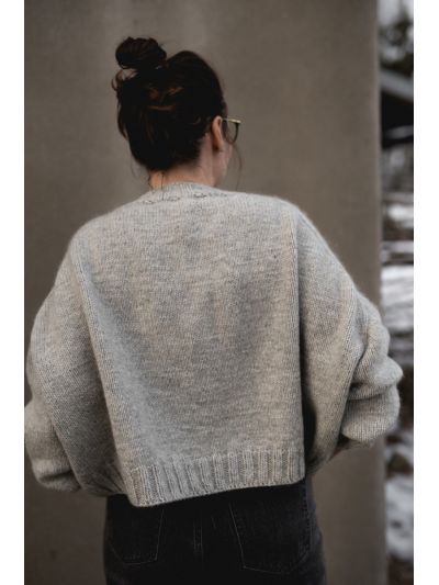 I Wanna Be Your Sweater Knitting Pattern – Hip-Length, V-Neck & Elegant Style