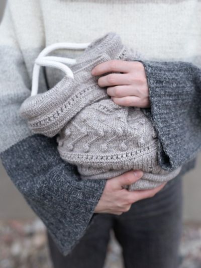 Ruke Project Bag Knitting Pattern – Two Sizes, Multiple Stitch Patterns  Meta Description: