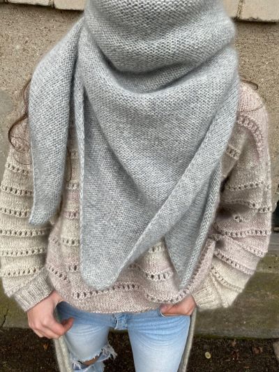 Ruke Shoulder Scarf Knitting Pattern – Beginner-Friendly with RLI and LLI Increases