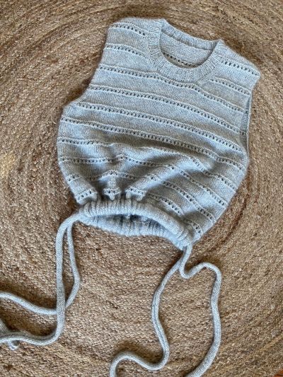 Ruke Dotty Line – 4 Knitting Patterns for Sweaters & Slipovers