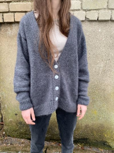 Ruke Classic Cardigan – Oversize Knit with Seamless Front Band