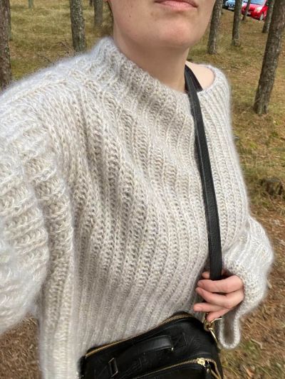 Knitting pattern for Ruke Latte sweater